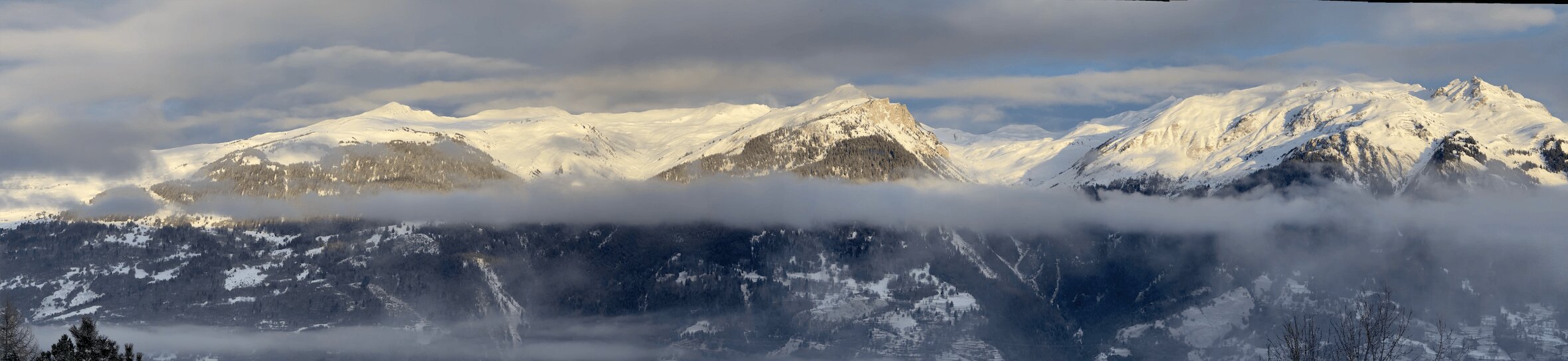 Chalet ASTRO La Plagne Montalbert - Vue panoramique sur les sommets enneigés des Alpes savoyardes